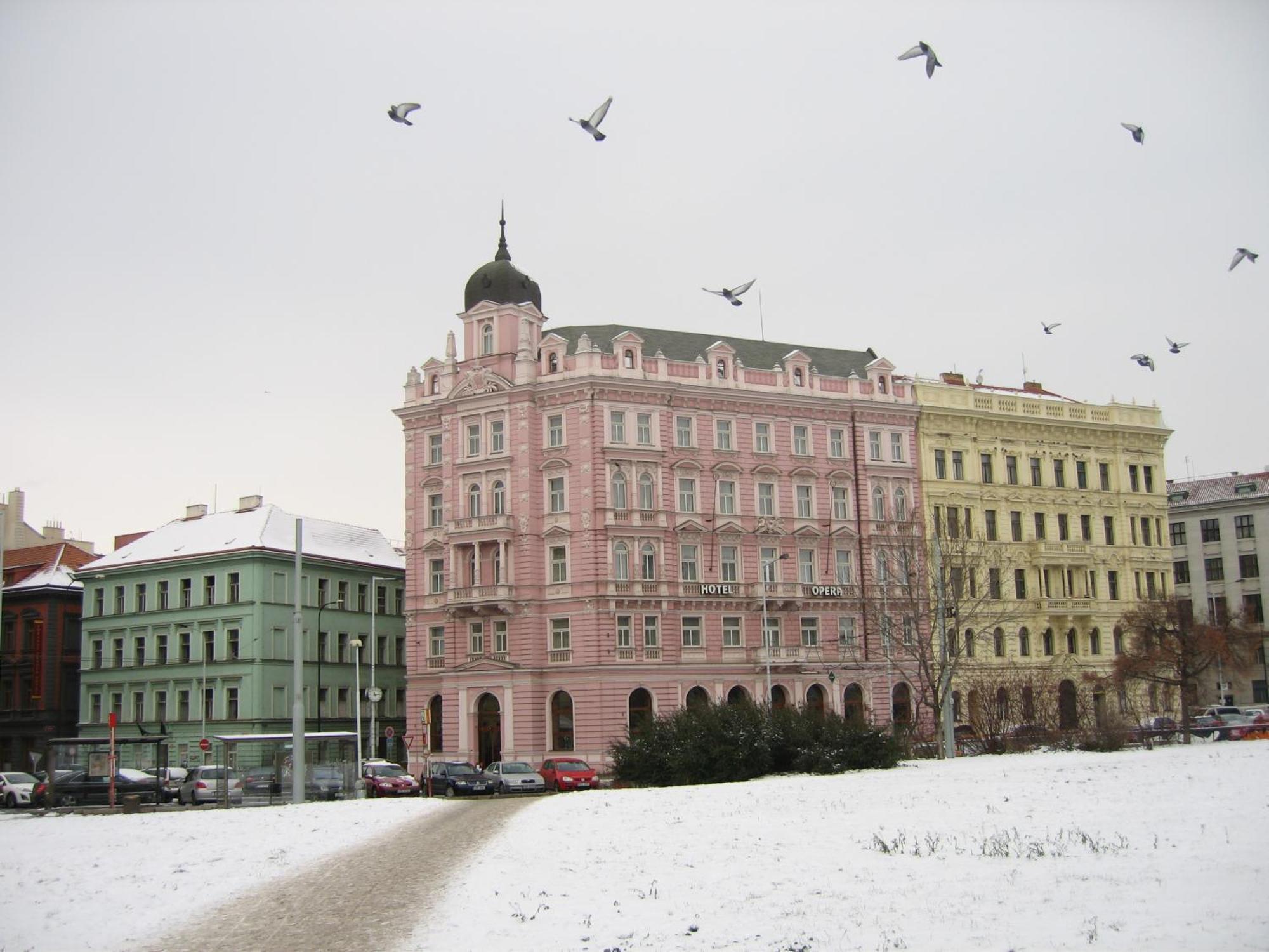 Hotel Opera Прага Екстериор снимка